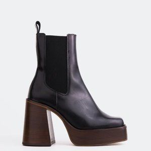 L'Intervalle Clairo Black Leather Platform Ankle Boots